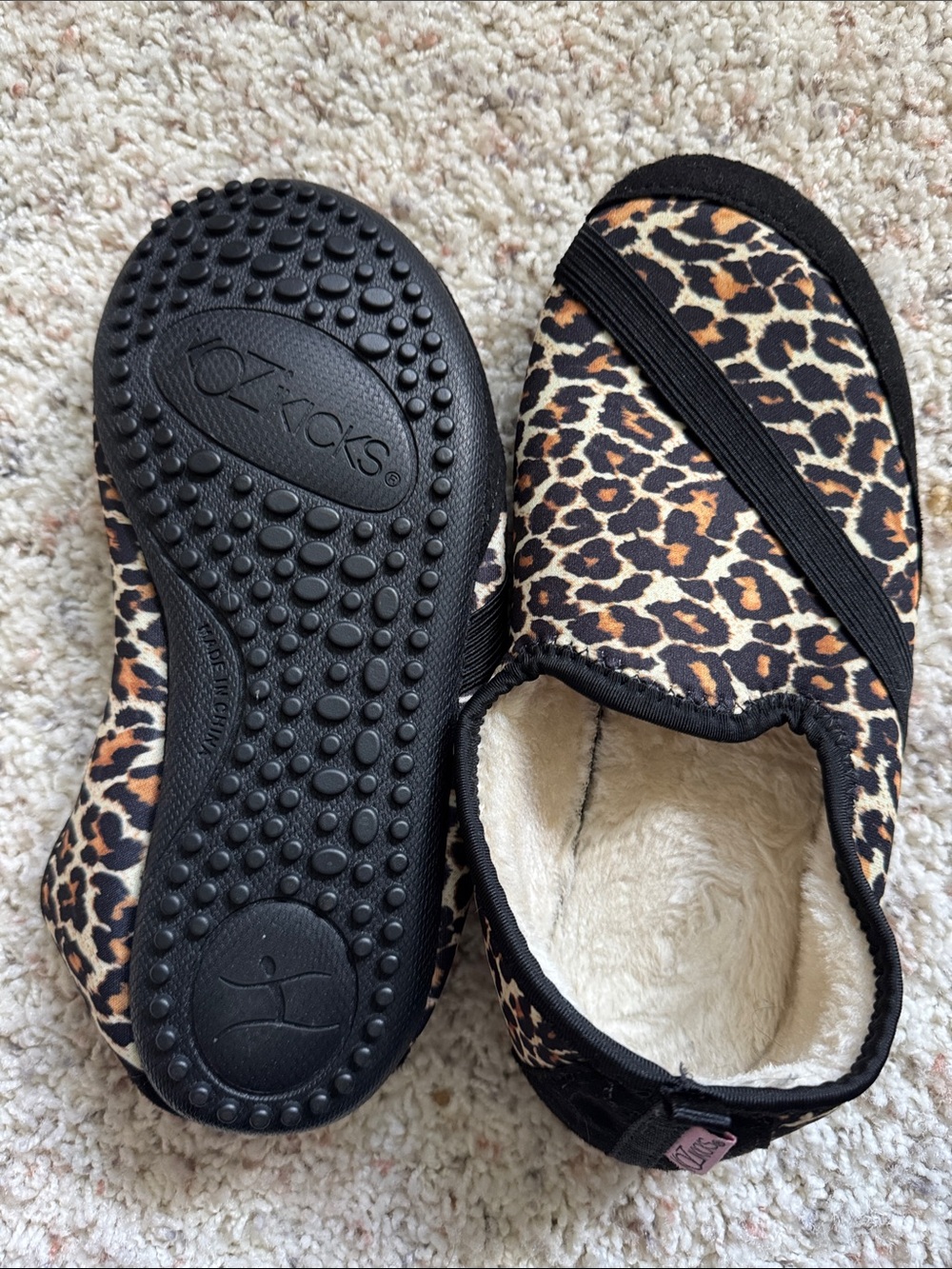 Treads Kids Leopard Print Slip-On Shoes - Black/Leopard